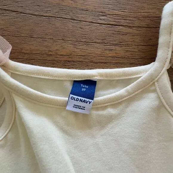 Old Navy Tulle Dress - Size 2T - Picture 2 of 6